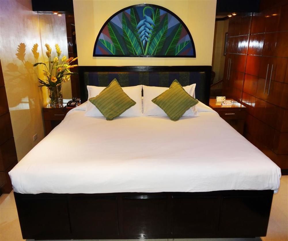 Fields Walking Street Hotel Angeles Dış mekan fotoğraf