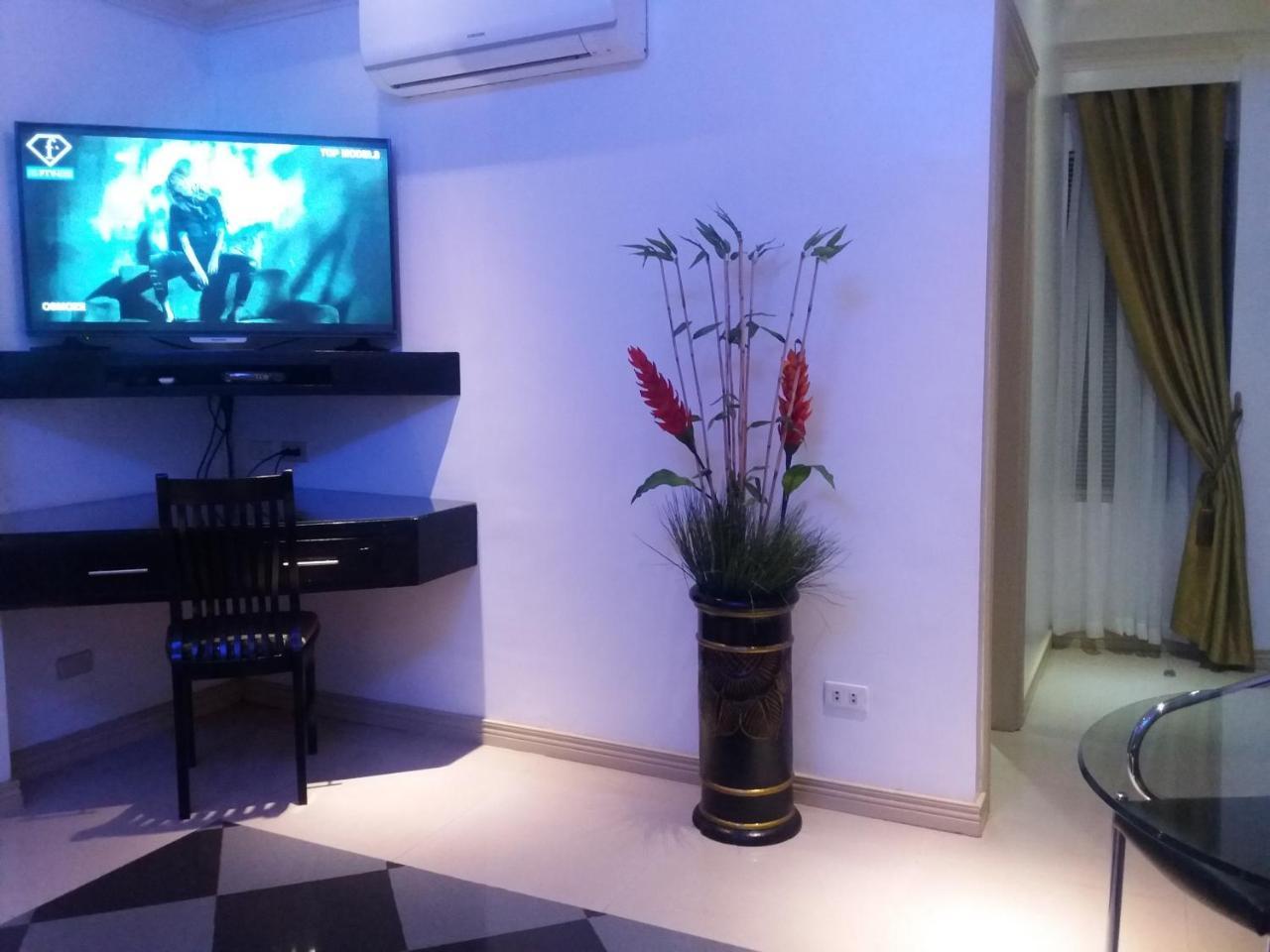 Fields Walking Street Hotel Angeles Dış mekan fotoğraf