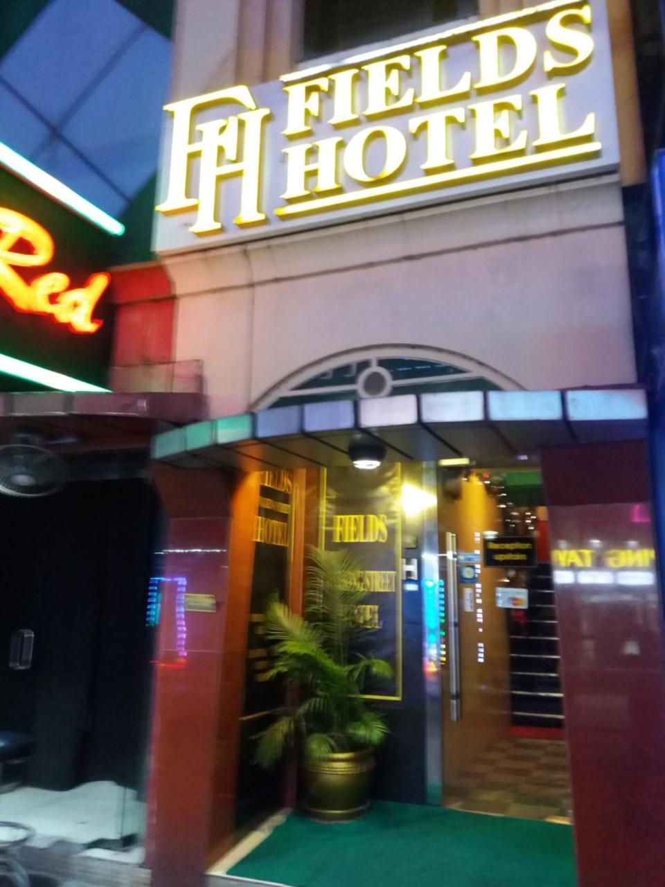 Fields Walking Street Hotel Angeles Dış mekan fotoğraf
