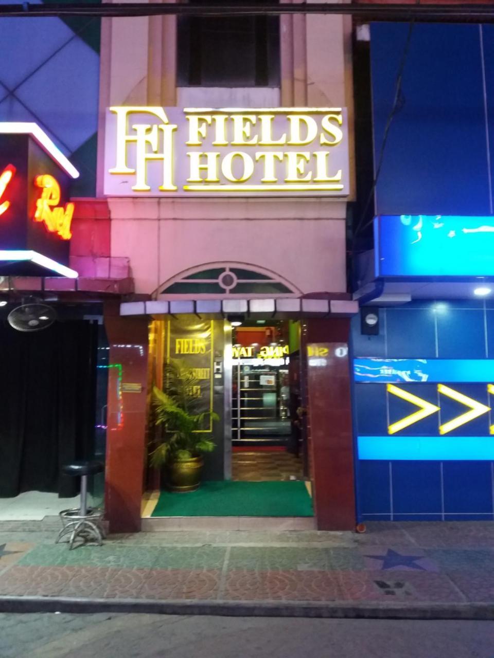 Fields Walking Street Hotel Angeles Dış mekan fotoğraf