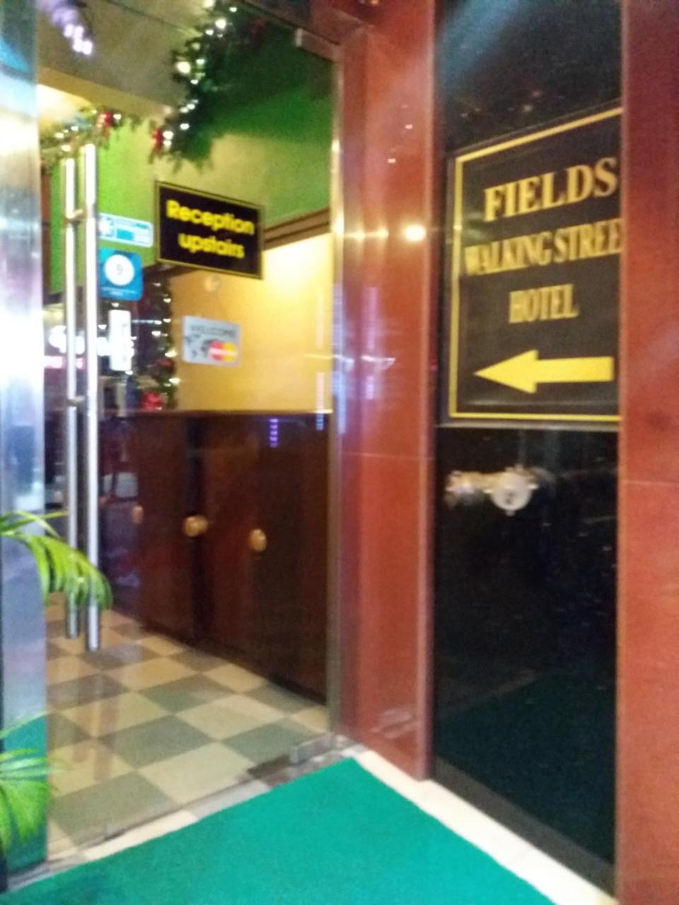 Fields Walking Street Hotel Angeles Dış mekan fotoğraf